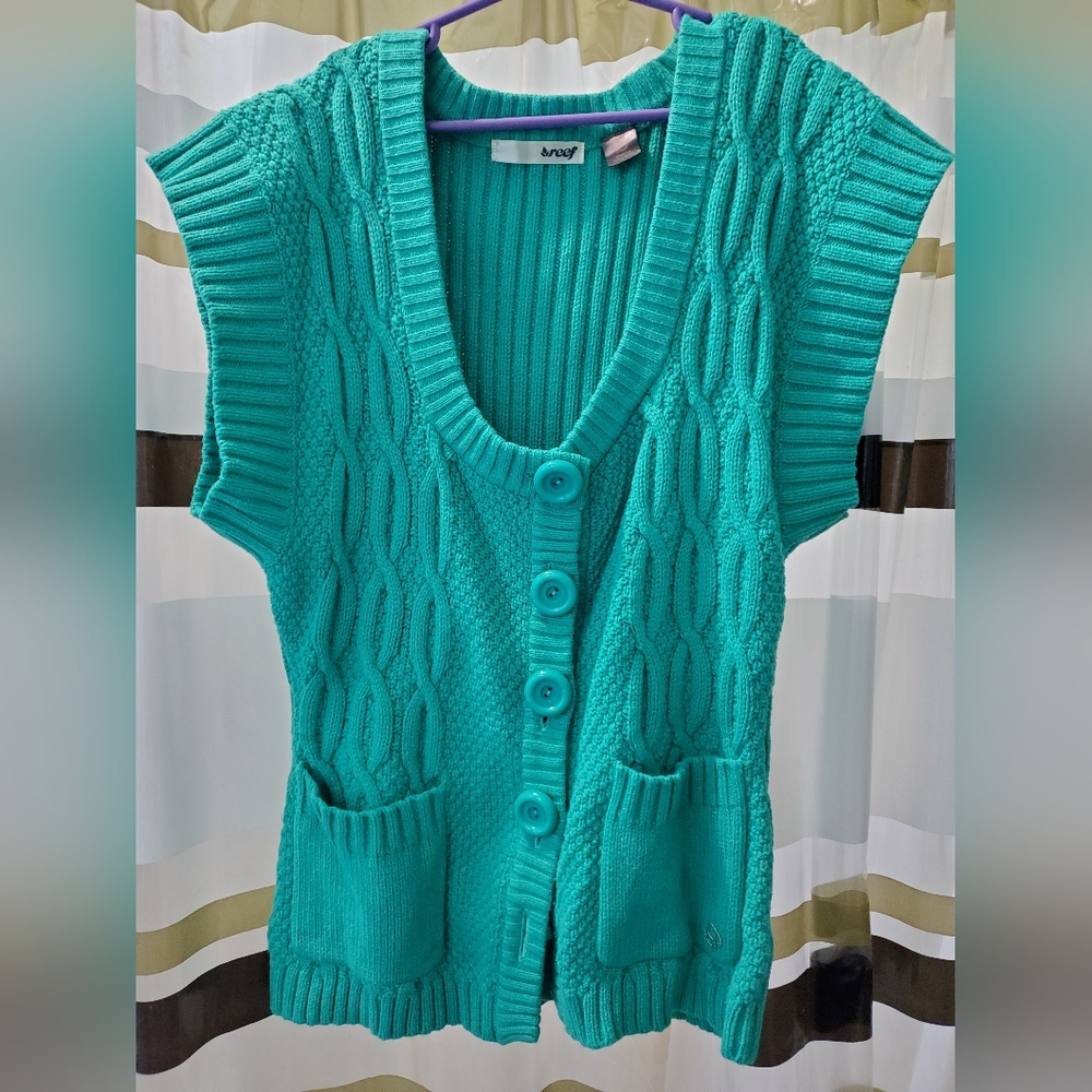 Blue/teal sleeveless "Reef" brand cardigan